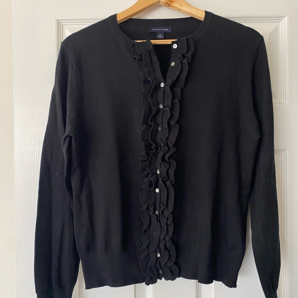 Black classic sweater!